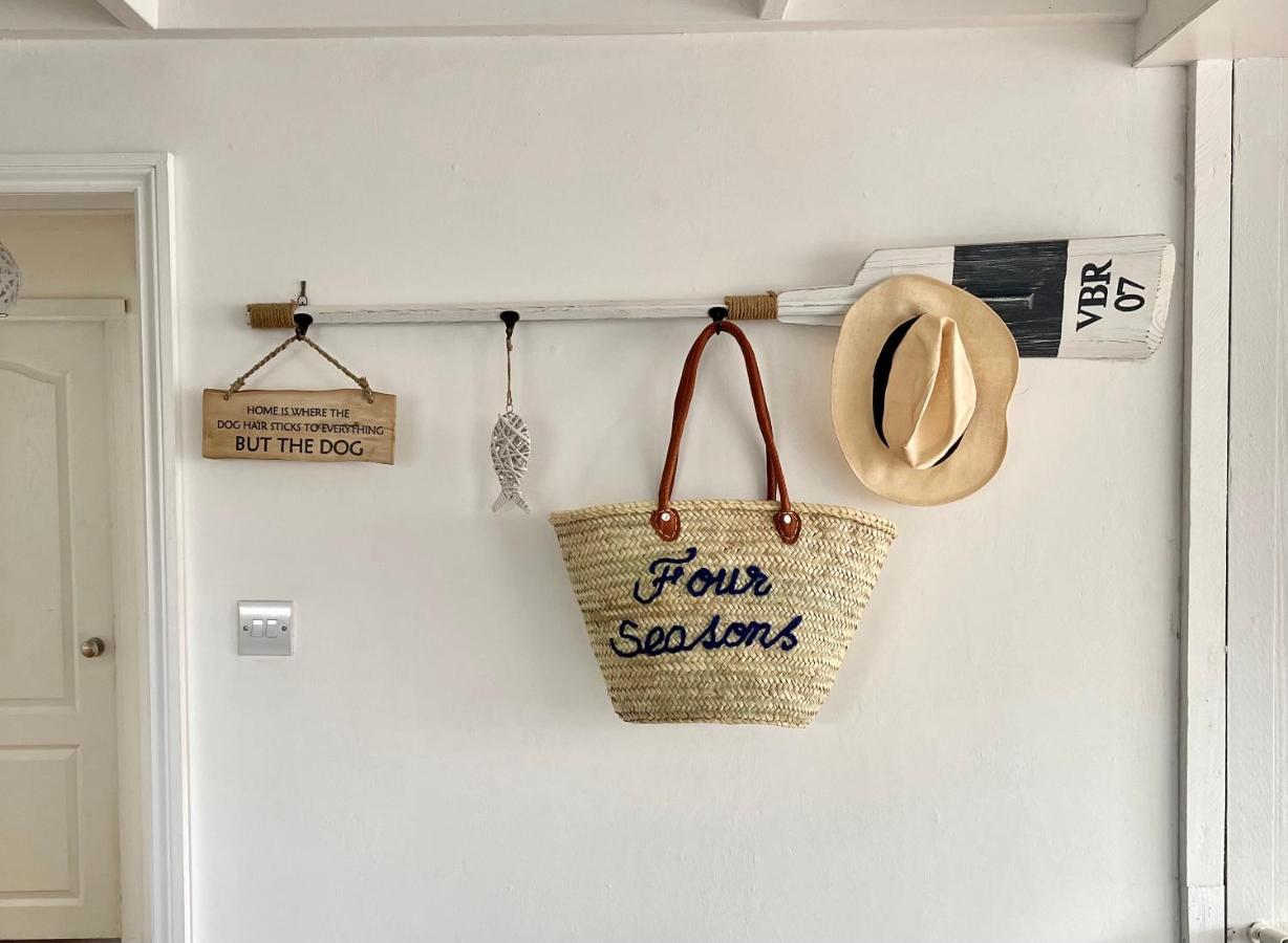 Dog Friendly Cottage 2 Mins To Beach With Hot Tub And Zappi Ev Lessingham エクステリア 写真