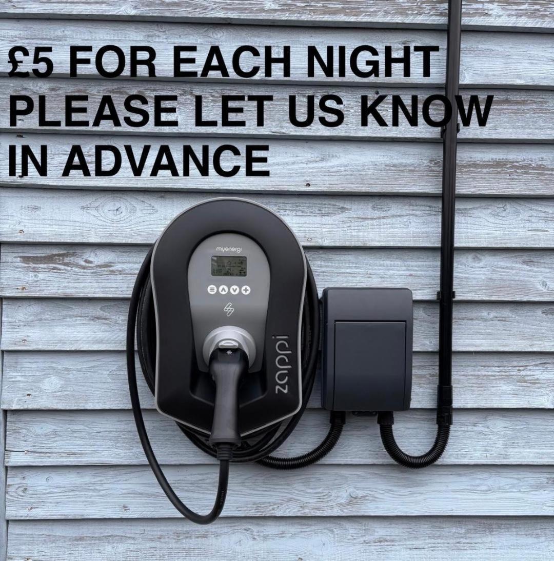 Dog Friendly Cottage 2 Mins To Beach With Hot Tub And Zappi Ev Lessingham エクステリア 写真